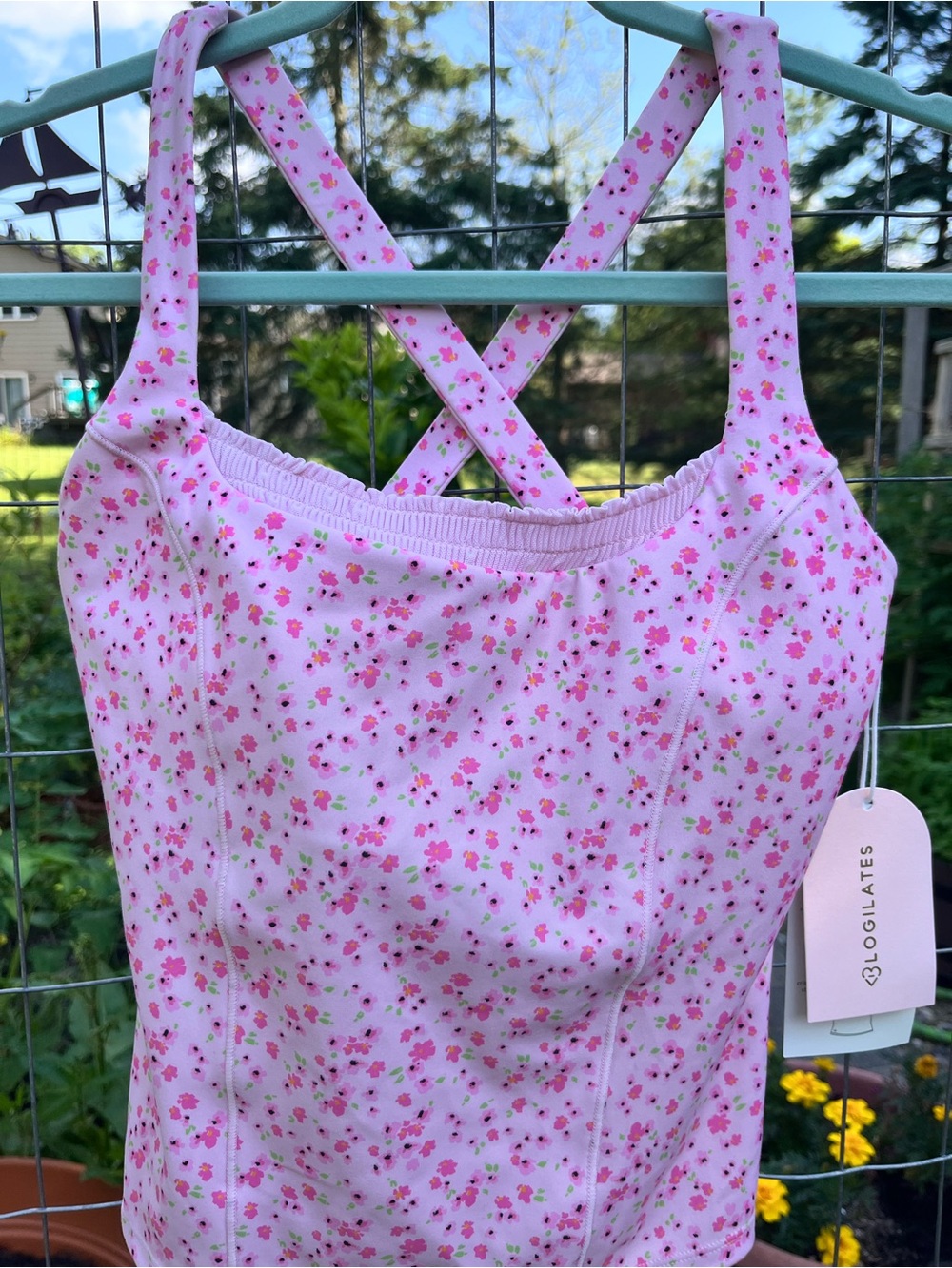 Blogilates princess Pink Floral Tank Top with Crossback Straps small nwt.